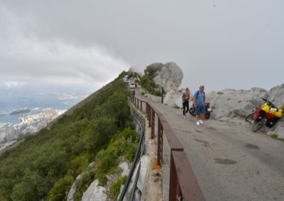 Gibraltar, Touristen-Stau auf dem Gipfelgrat